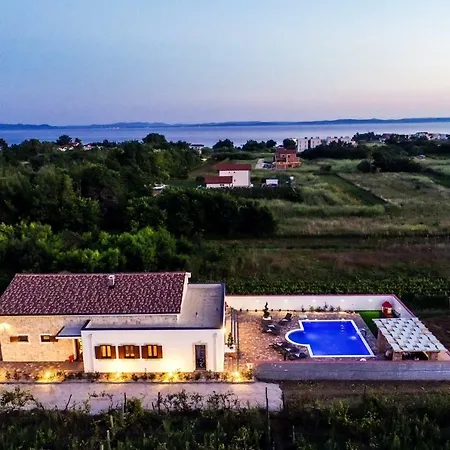 Mery * Privlaka (Zadar)