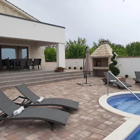Mery Villa Privlaka (Zadar)